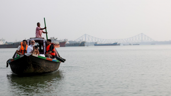 PM Modi’s Hooghly Boat Ride: A Spiritual & Political Journey in Bengal