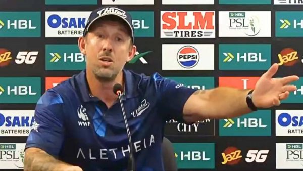 PSL Coach Loses Cool