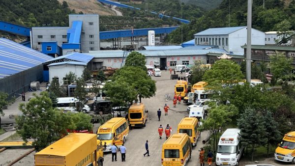 China Coal Mine Explosion Kills 90, Dozens Still Trapped Underground