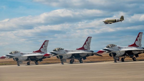 Military Aircrew Survive Midair Collision at Idaho Air Show