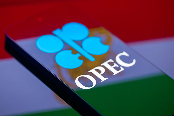 OPEC+ Boosts Oil Production Amid UAE’s Surprising Exit