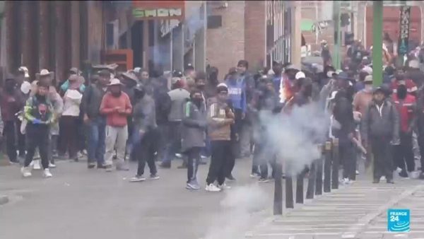 Tensions Erupt in Bolivia as Police Clash with Protesters in La Paz