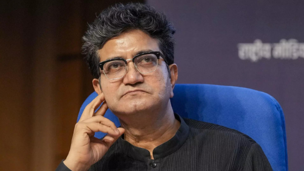 Prasoon Joshi Takes Charge as Chairman of Prasar Bharati: A New Era Begins