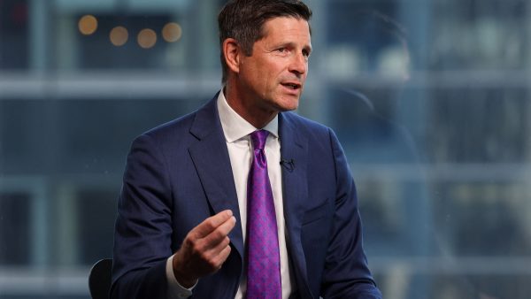 Schwab CEO Focuses on Wealth Building Over Meme Coins and Gambling
