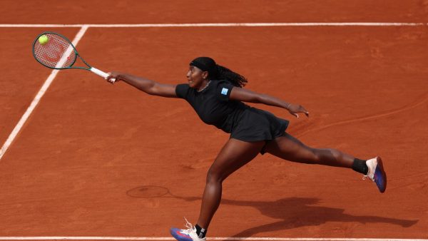 Mastering the Clay: How Tennis Pros Conquer the French Open Surface