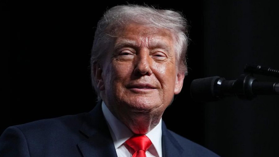 Trump Compares US Navy Actions to Pirates Amid Iran Blockade