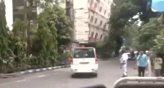 TMC Raises Alarm Over Suspicious Vehicle in Mamata Banerjee’s Constituency
