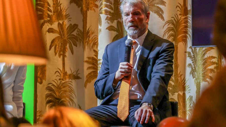 Analyst Labels Michael Saylor as Crypto’s Most Controversial Figure