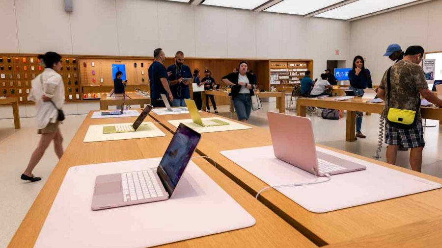 Apple Seeks Approval to Purchase Memory Chips from Blacklisted Chinese Firm