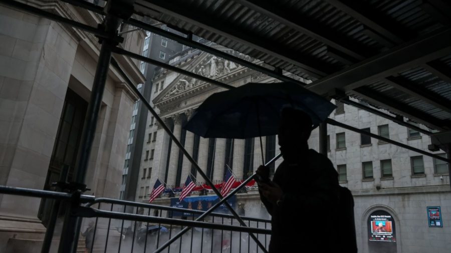 Investors Face Long Waits as Private-Credit Fund Restricts Exits for Four Years