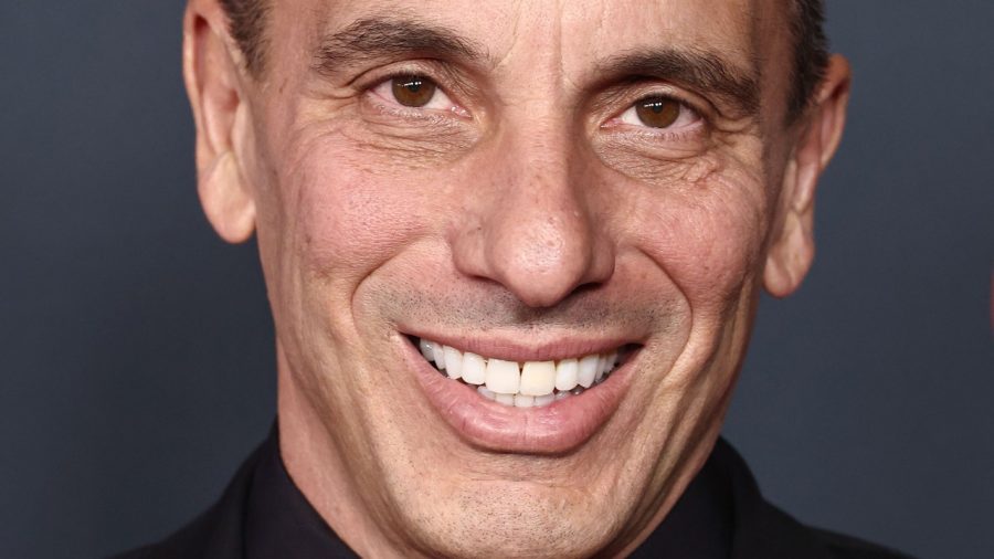 Sebastian Maniscalco Injures Himself While Delivering Hilarious Routine