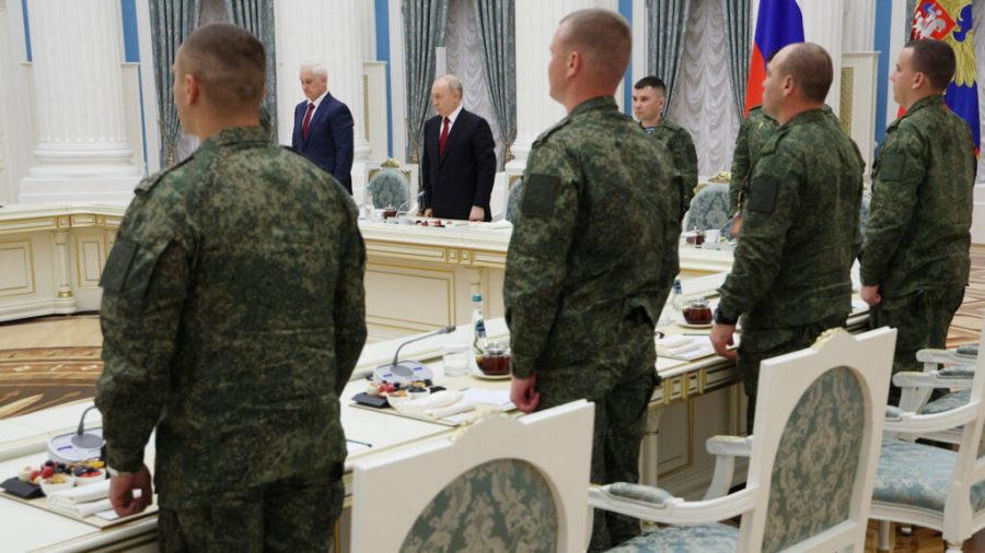 Russia’s Offensive in Ukraine Loses Momentum Amid Ongoing Strikes