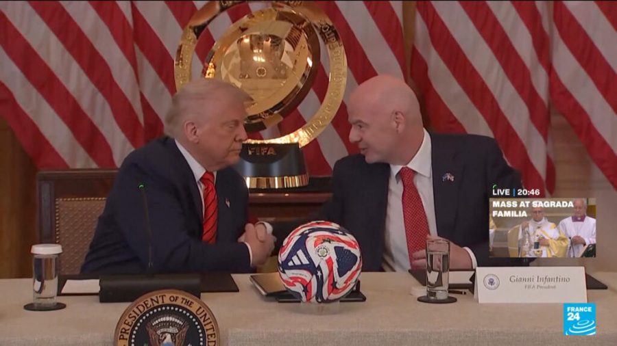 FIFA’s Political Neutrality Under Scrutiny as Infantino Aligns with Trump