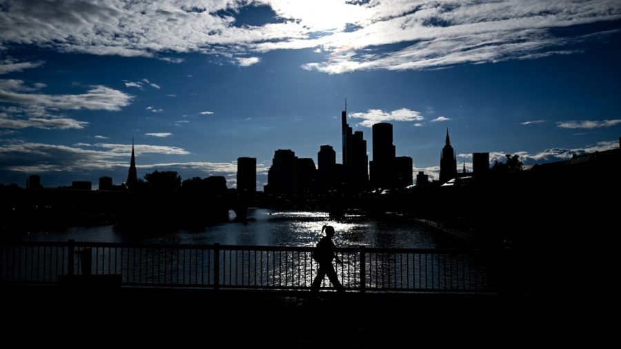 Financial Services Insights: Canadian Spending, U.S. Housing Trends & European Banking