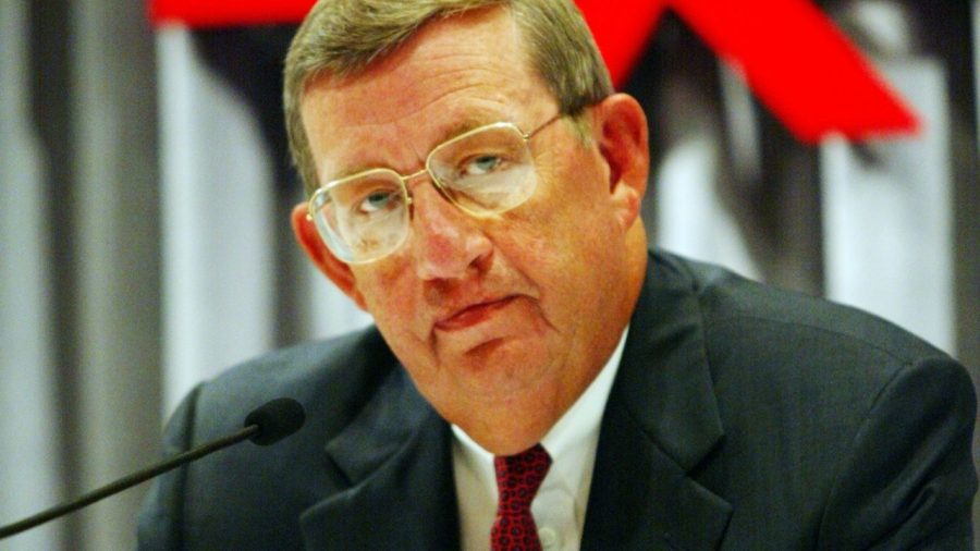 Former Exxon CEO Lee Raymond Passes Away at 87: A Legacy of Power and Profit