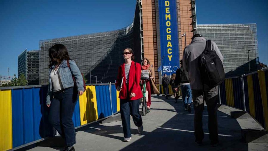 France Challenges EU Trade Talks Over Language Translation Issues