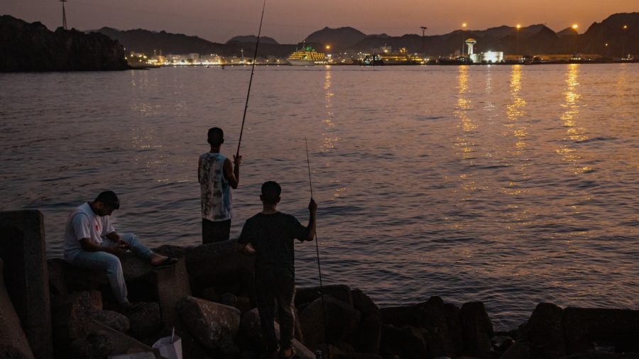 Hormuz Reopening: Implications for Gulf Oil Storage and Shipping