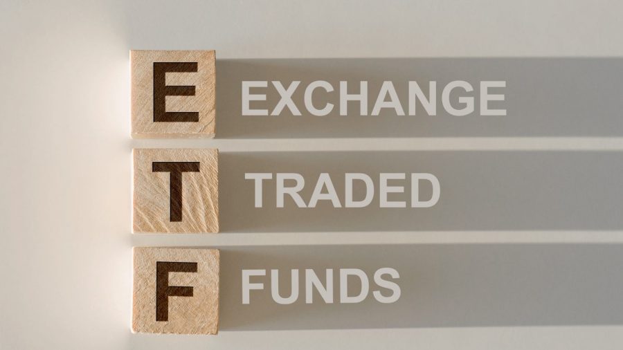 Maximizing Retirement Income with Covered Call ETFs: XYLD and RYLD