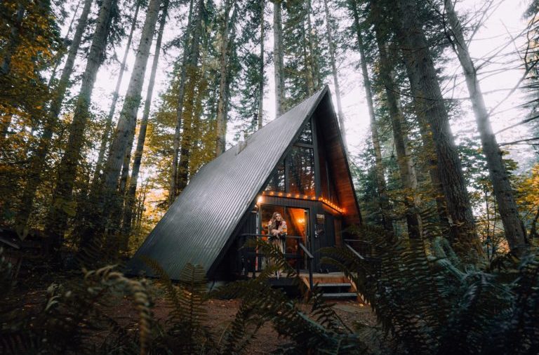 Airbnb: A Top Contender Among Profitable S&P 500 Stocks
