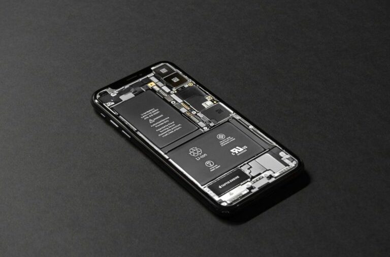 Is Micron Technology a Top Semiconductor Stock Among Billionaires?