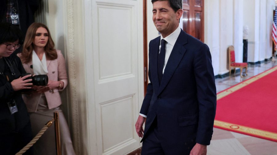 Kevin Warsh’s Fed Debut Marks a Turning Point in Global Monetary Policy