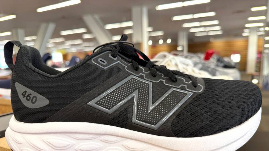 National Mall Footwear Giant Shuts 82 Stores Amid Shift in Consumer Spending