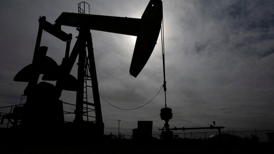 Oil Prices Decline on U.S.-Iran Peace Talks Progress