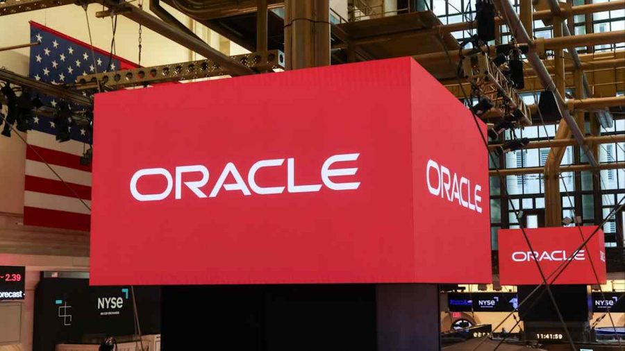 Oracle Plans $70 Billion Data Center Expansion Amid Flat Revenue Concerns