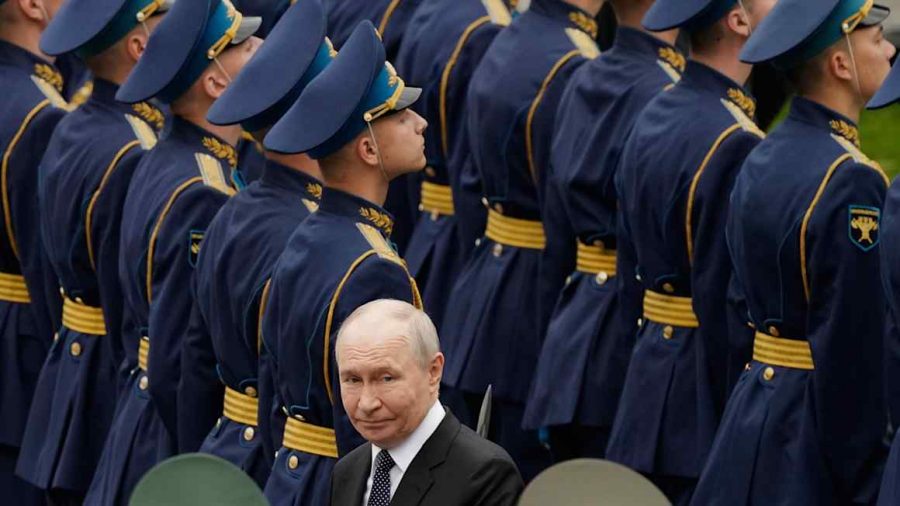 The Erosion of Fiscal Discipline: Signs of Putin’s Regime in Decline