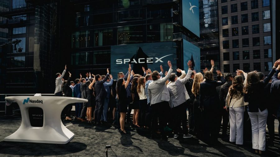 SpaceX Stock Surges 50%: A New Era in the Space Industry