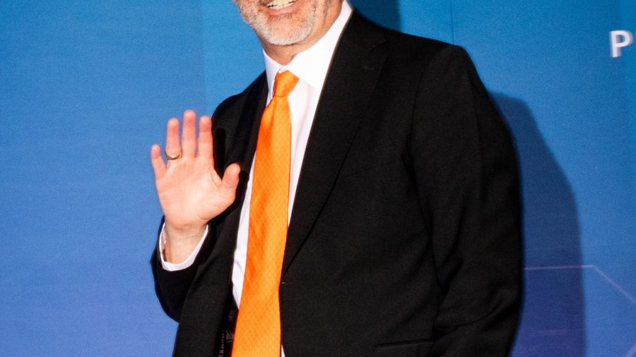 Michael Saylor’s Strategy: Stock Buybacks, Bitcoin Sales, and Confidence Restoration
