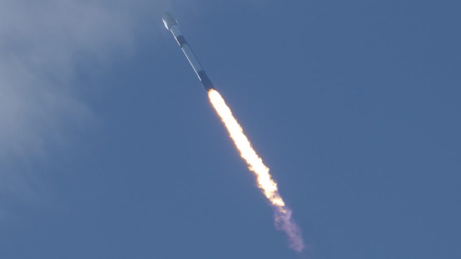 Tech Stocks Dip Amid AI Spending Worries; SpaceX and Oracle Updates