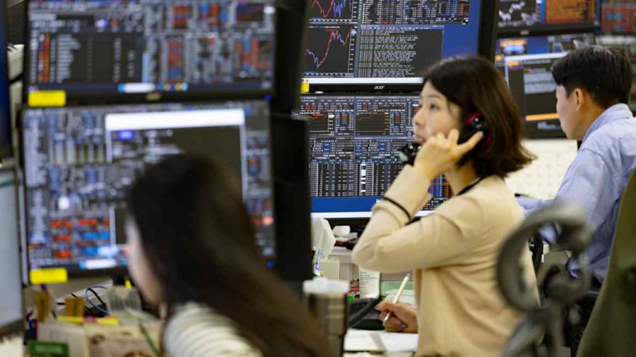 Tech Stocks Face Major Sell-Off as South Korea Index Plummets