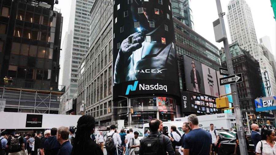 Exploring the Power Law: The Intriguing Dynamics of Venture Capital