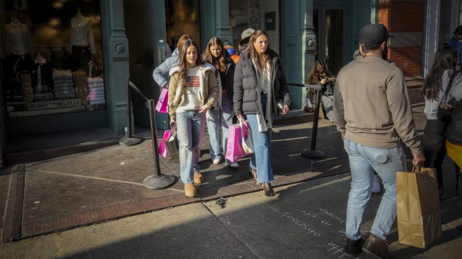 Brandy Melville Closes Changing Rooms Amid Customer Outcry