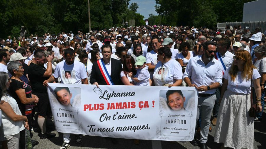 Fleurance Residents Honor Lyhanna: March for Justice and Reform