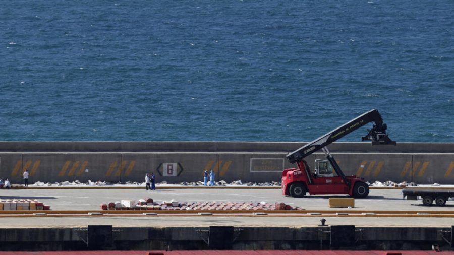 La Guaira Port in Venezuela Reopens for Earthquake Relief Efforts