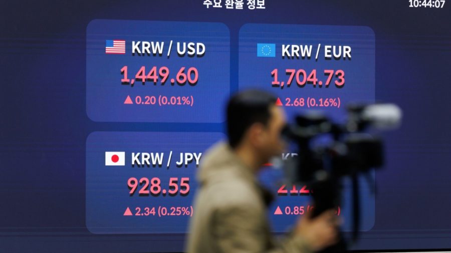 Why Asian Currencies Are Struggling Amid Global Economic Pressures