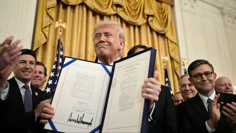 Key Insights from Trump’s Financial Disclosure: A $1 Billion Earnings Review