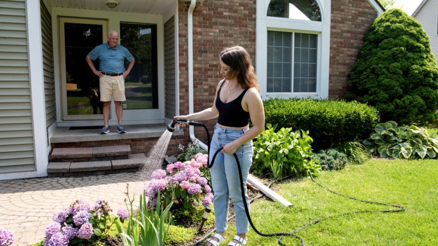 Living with Parents: A New Financial Strategy for Young Adults