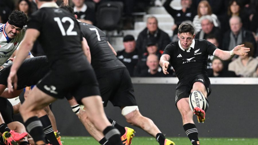 All Blacks Triumph Over France in Thrilling Opener of 2026 Nations Championship