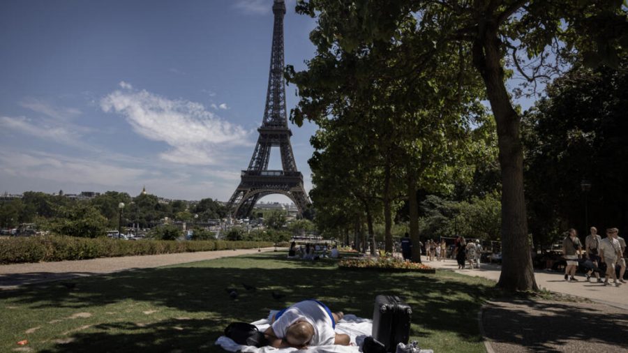 Paris Landmarks Close Early Amid France’s Third Heatwave This Summer