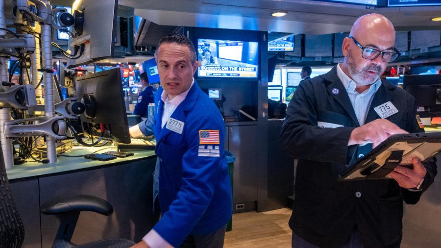 Wall Street Resilient Amid Iran Strikes, Fueled by Chip Trade Optimism