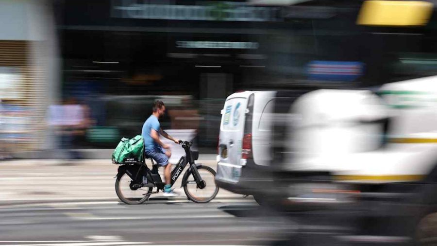 Uber Halts European Food Delivery Expansion Amid Delivery Hero Takeover