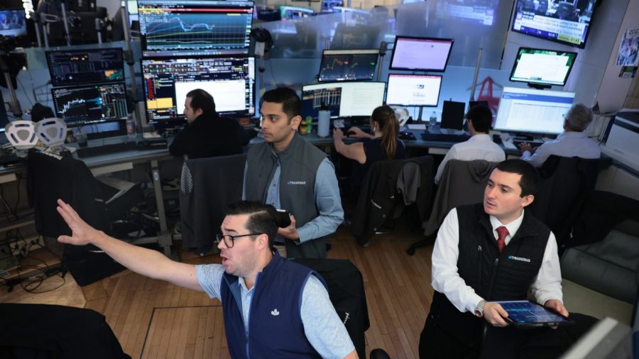 Wall Street Reacts to Rising Oil Prices Amid Renewed Iran Conflict
